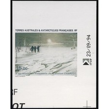 Station Charcot timbre T.A.A.F. poste aérienne N°135 non dentelé neuf**.