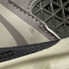  W Nike Zoom Vomero 5 Cobblestone and Flat Pewter Sneakers