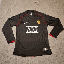 Ultimate Manchester United Collector and Super Fan Gift Guide  43