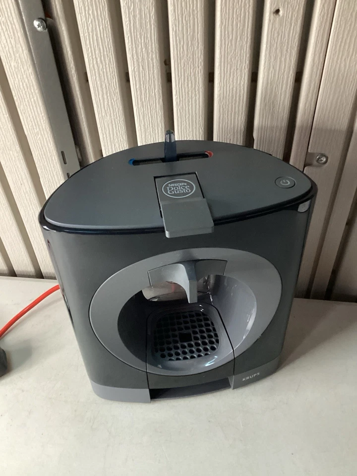 Krups KP110 Dolce Gusto Oblo Coffee Machine - Black - Used/Fully Working. - image 3 of 4