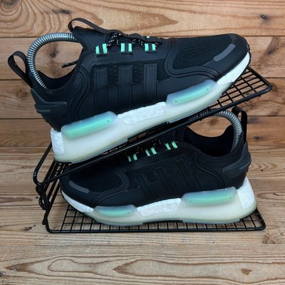 Adidas Turnschuhe Damen UK 3,5 NMD R1 V3 Schwarz Beam Grün Originals Boost Schuhe