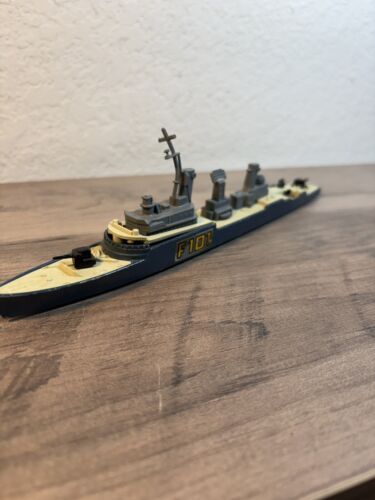 Matchbox F101 Sea Kings K301 Frigate Sub Chaser By Lesney 1976 England