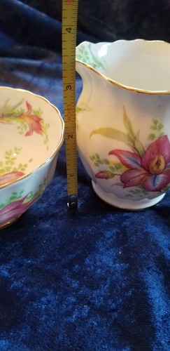 Royal Chelsea Cream And Sugar Set - Picture 5 of 9