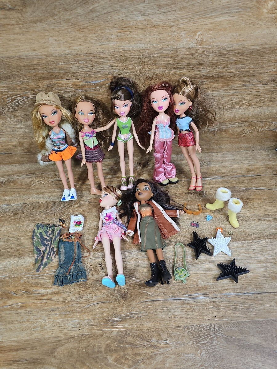 Bratz Dolls Lot of 2001 Vintage Fully Clothed With Shoes MGA