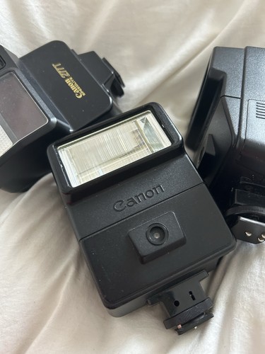 Canon Speedlite 277T Flash Unit with Case -NOT TESTED.