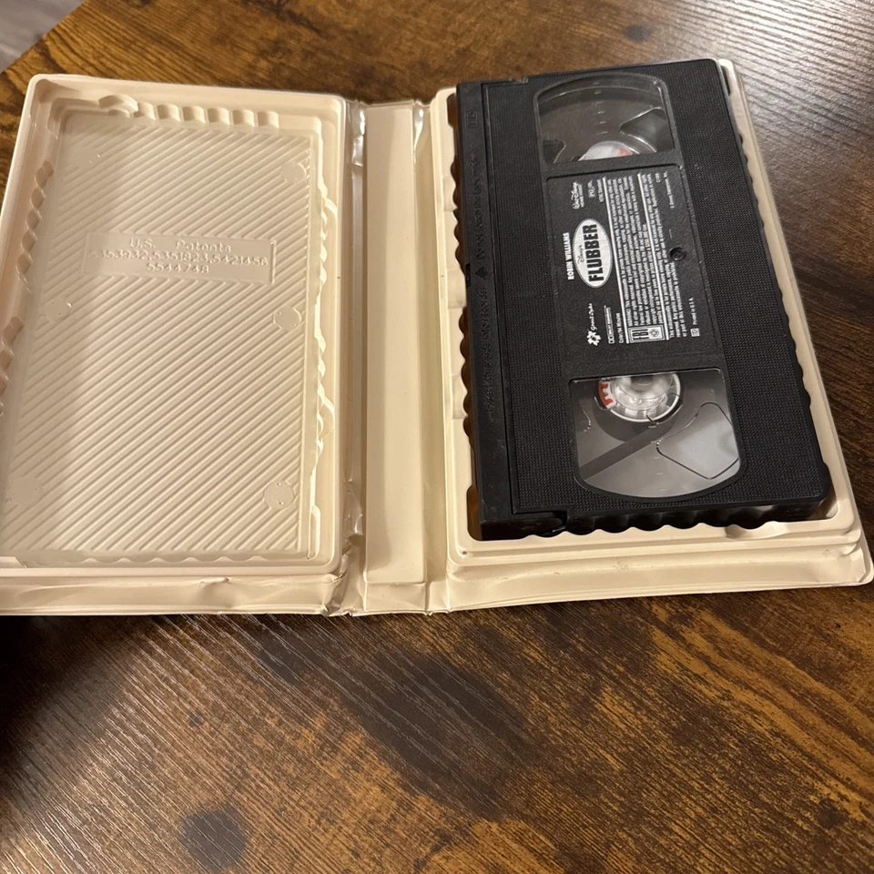 Walt Disney's Flubber (VHS 1998 clamshell) Robin Williams. - Image 2 of 3