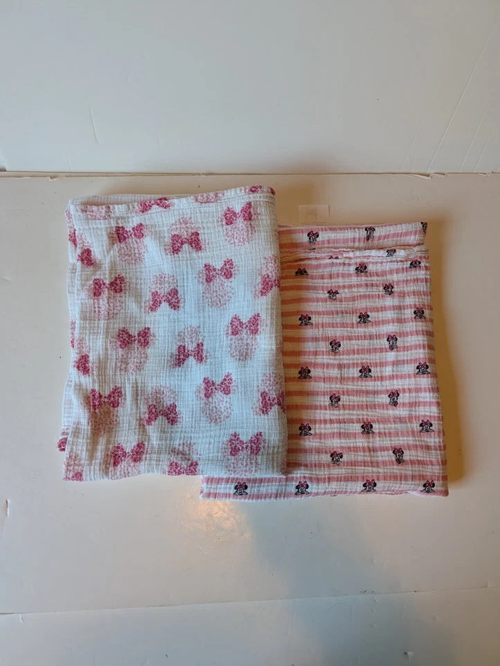 Juego de 2 mantas de muselina Aden + Anais Disney Baby Minnie Mouse Foto 4 de 4