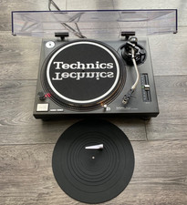Technics SL-1210 MK2 Turntable With Original Lid Needle Slipmat