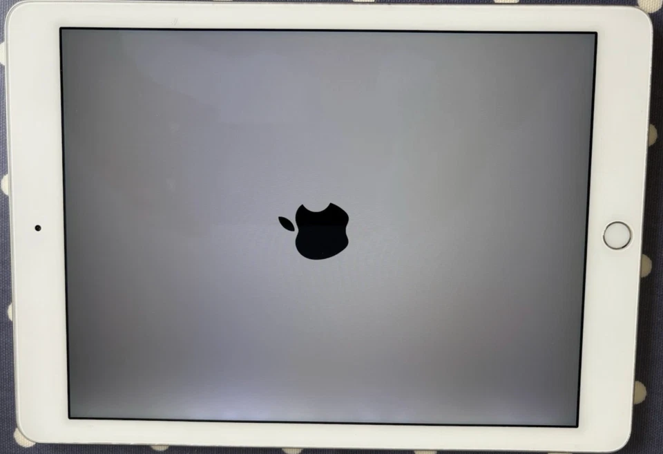 Apple iPad Air 2 2014 128GB Silver Model A1566 WiFi Only - Image 2 of 4