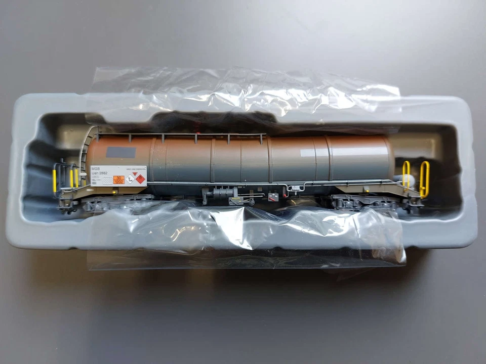 BEMO H0m Uah 2882 Kesselwagen ex RhB 2295 552