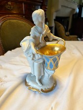 Statuette ancienne en biscuit de porcelaine et dorure XIXème