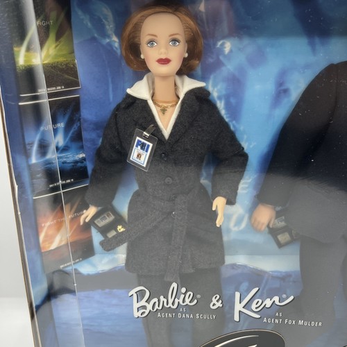 Barbie & Ken As Scully and Mulder The X-Files Gift Set Collector Edition NIB - Picture 5 of 24