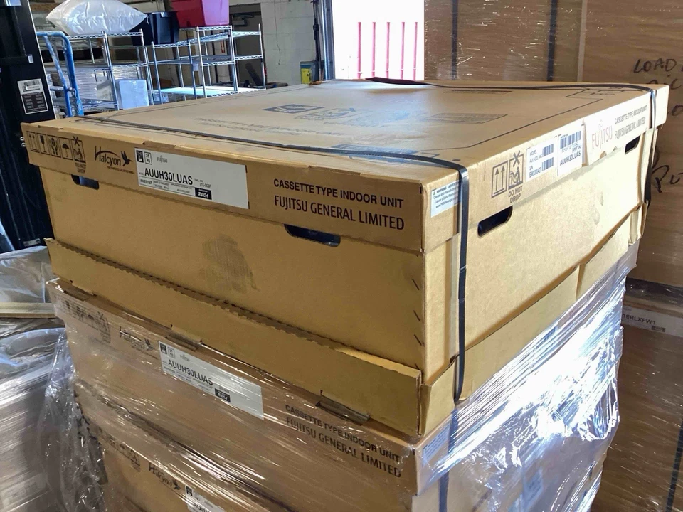 Fujitsu AUUH30LUAS 2.5 Ton R-410A Single Zone Ductless Mini-Split Indoor - Image 2 of 3