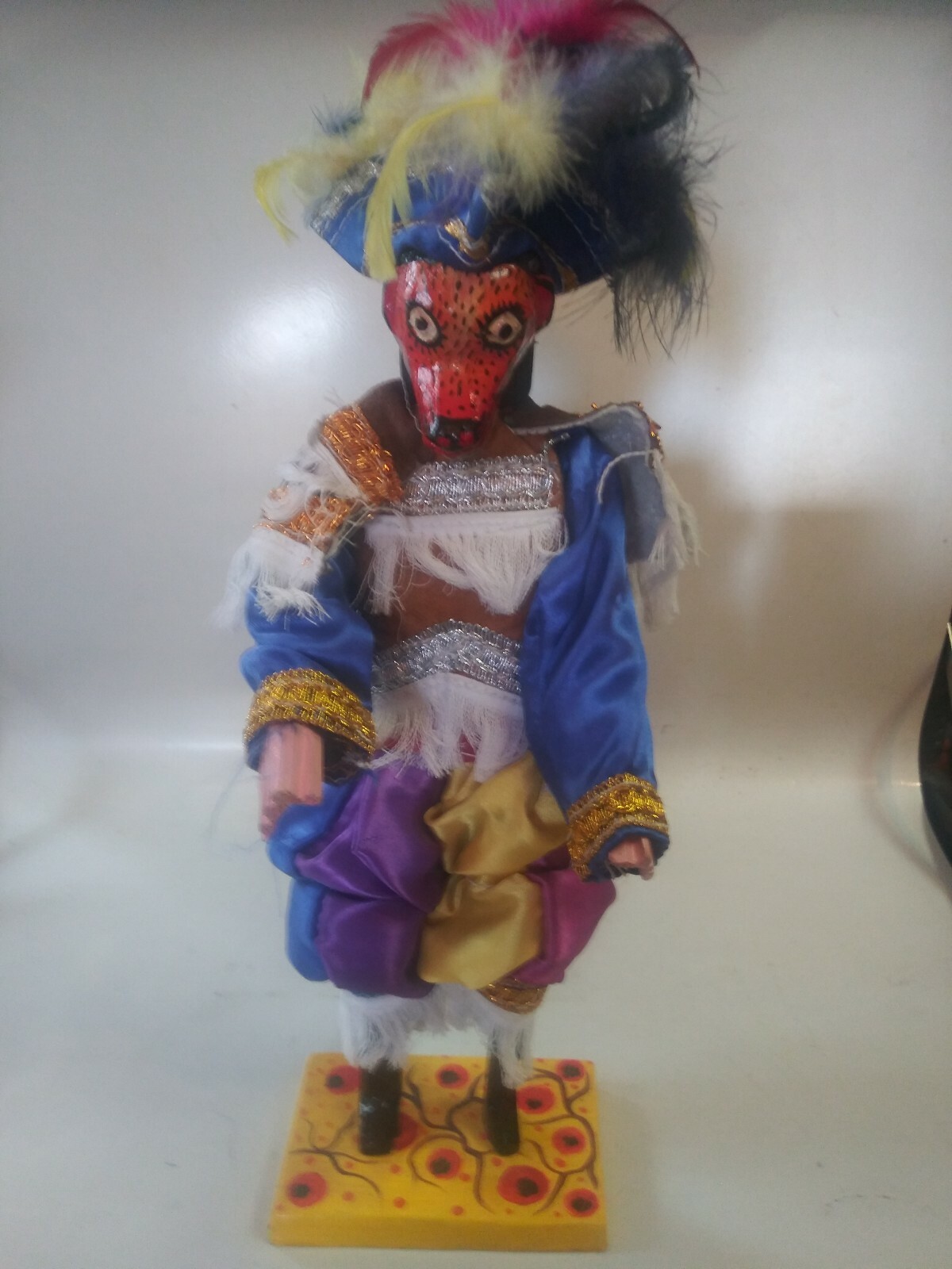 PERRO ANIMAL ESPÍRITU BAILARÍN = DISFRAZ HECHO A MANO Y TALLADO = ARTE POPULAR MAYA GUATEMALTECO