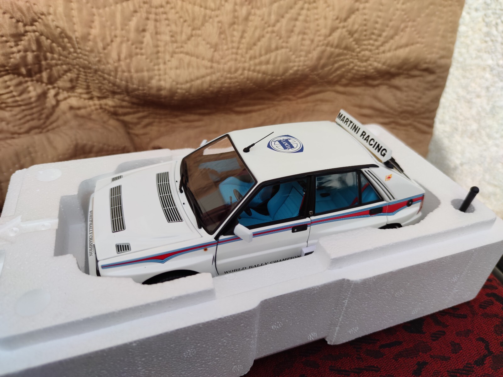 Kyosho Lancia Delta Hf Integrale Martini 6 1992 1:18 08344E