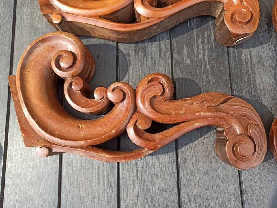 4 antiguos adornos franceses de madera tallada con frontón gabinete de nogal salvaje Foto 2 de 4