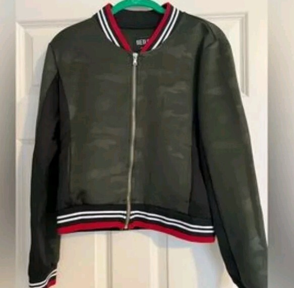 Picture 2 of 24