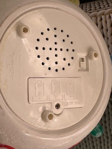 Hallmark 2010 Season's Treatings Musical Snowman Gumdrops Lights & Sound Glitter - Picture 18 of 18