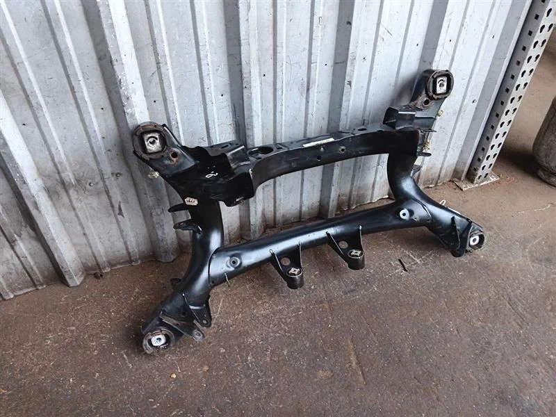 14-17 BMW F22 M235i 340i Rear Suspension Crossmember Cradle Sub Frame Foto 3 de 4