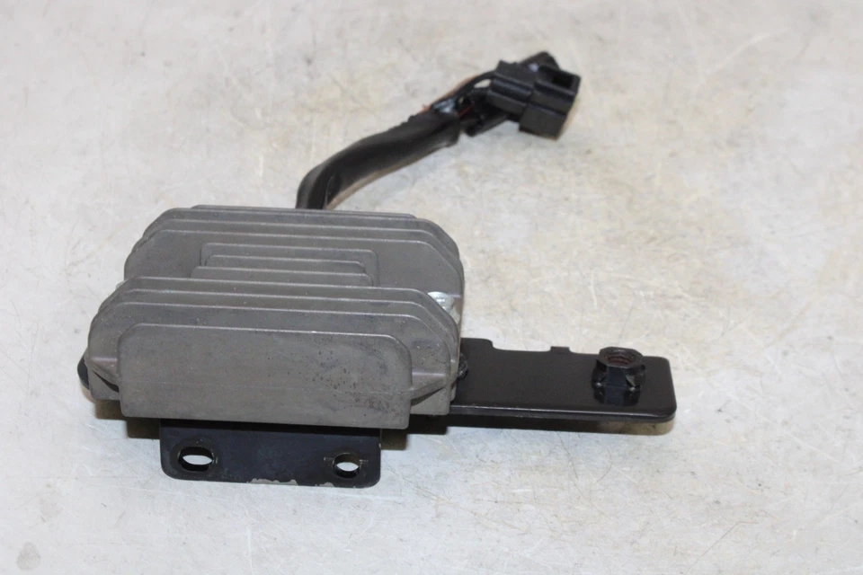 06-07 SUZUKI GSXR 600 OEM REGULADOR DE TENSÃO RETIFICADOR - Imagem 4 de 4