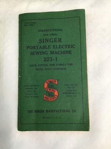 Vintage Singer Featherweight Sewing Machine in Original Case - Untested - Picture 2 of 11