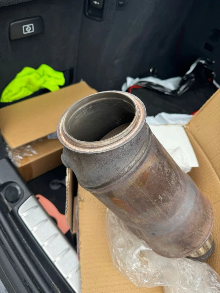 BMW OEM Catalytic Converter 7 607 665 Faurecia Germany N26 428i F30 F32 F36 2015 - Image 3 of 4