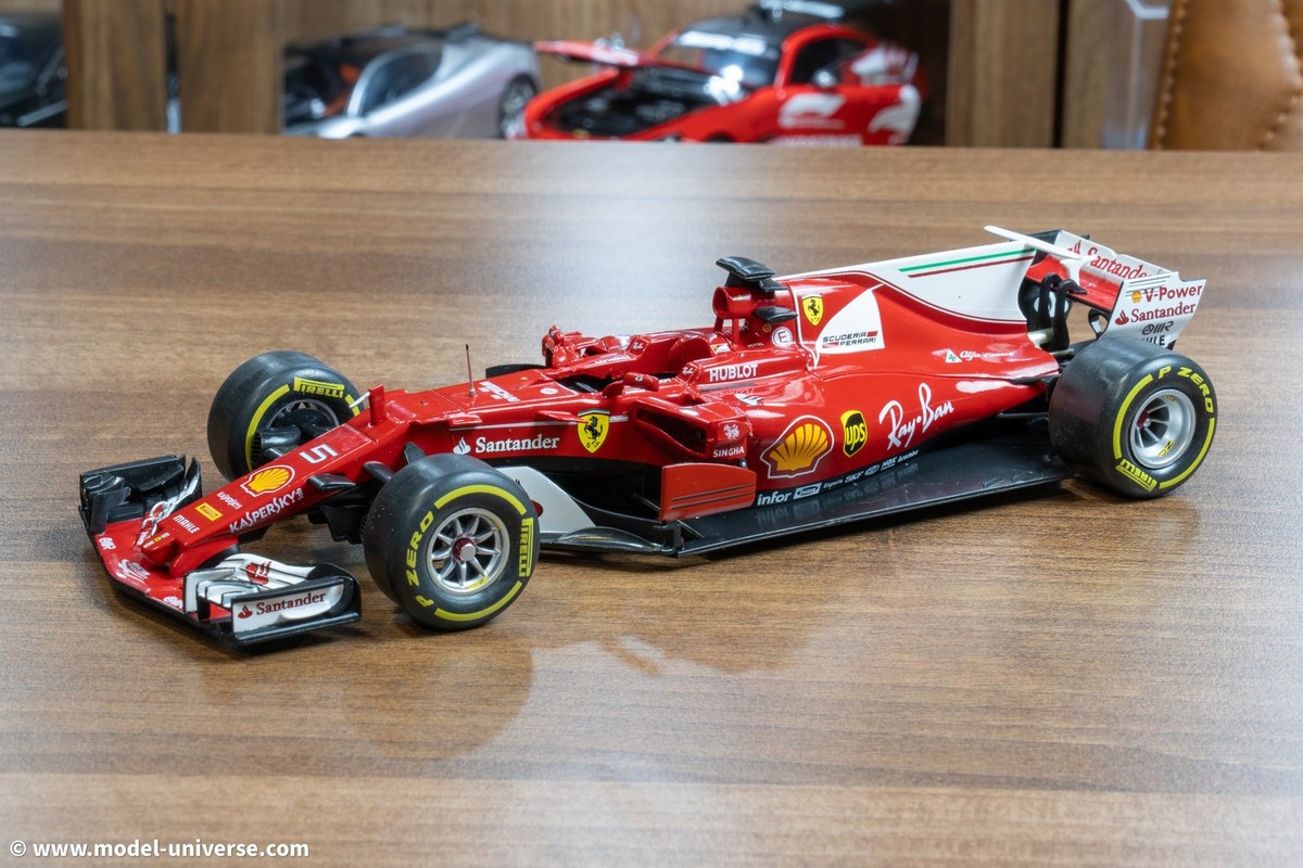 1:24 Ferrari SF70H No.5 Sebastian Vettel 2017 F1 Season - Diecast
