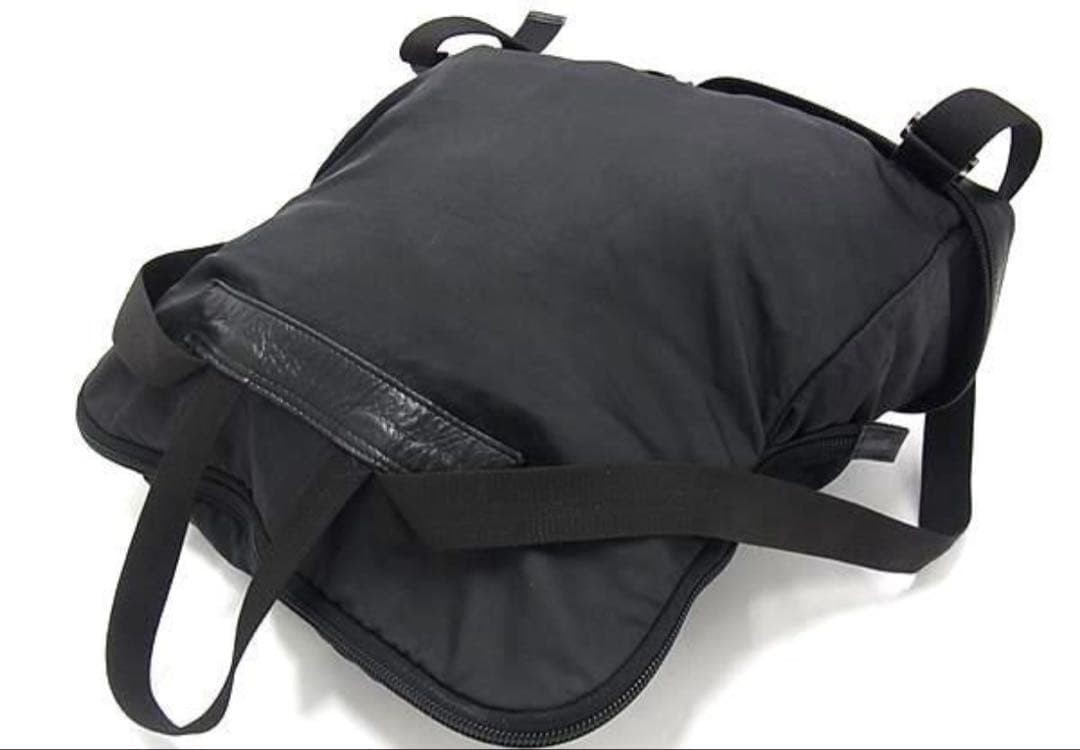 GUCCI Solid Foldable Backpack Ziplock Leather Nyl… - image 18