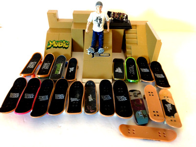 Tech Deck  Fingerboard Ramps Mixed Lot & Graphics Repair Parts Figure Decals