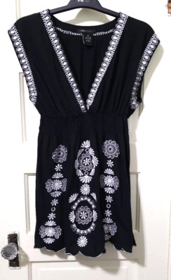 FLASH SALE BCBG Maxazria XS BOHO 100% COTTON Tunic Dress Black White Embroidered