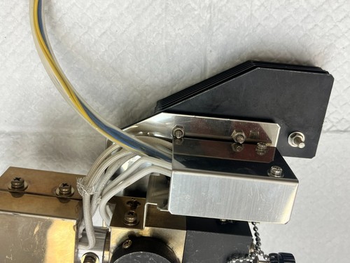 Shimadzu AOC-14 Flame /heater Assembly Chromatography For parts or not Working - Picture 6 of 12