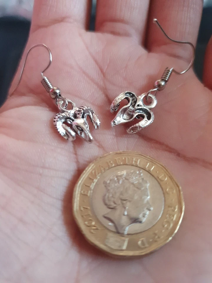 Damas Plateado Ram Gancho Animal Pendientes Animal de Granja Viaje Regalo Dije Pequeño Foto 4 de 4