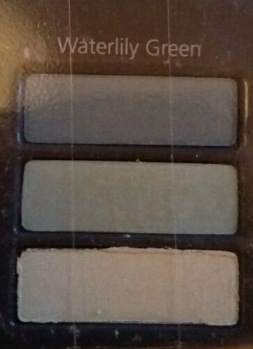 New Jafra Waterlily Green Refill Eyeshadow Trio. - Picture 2 of 3