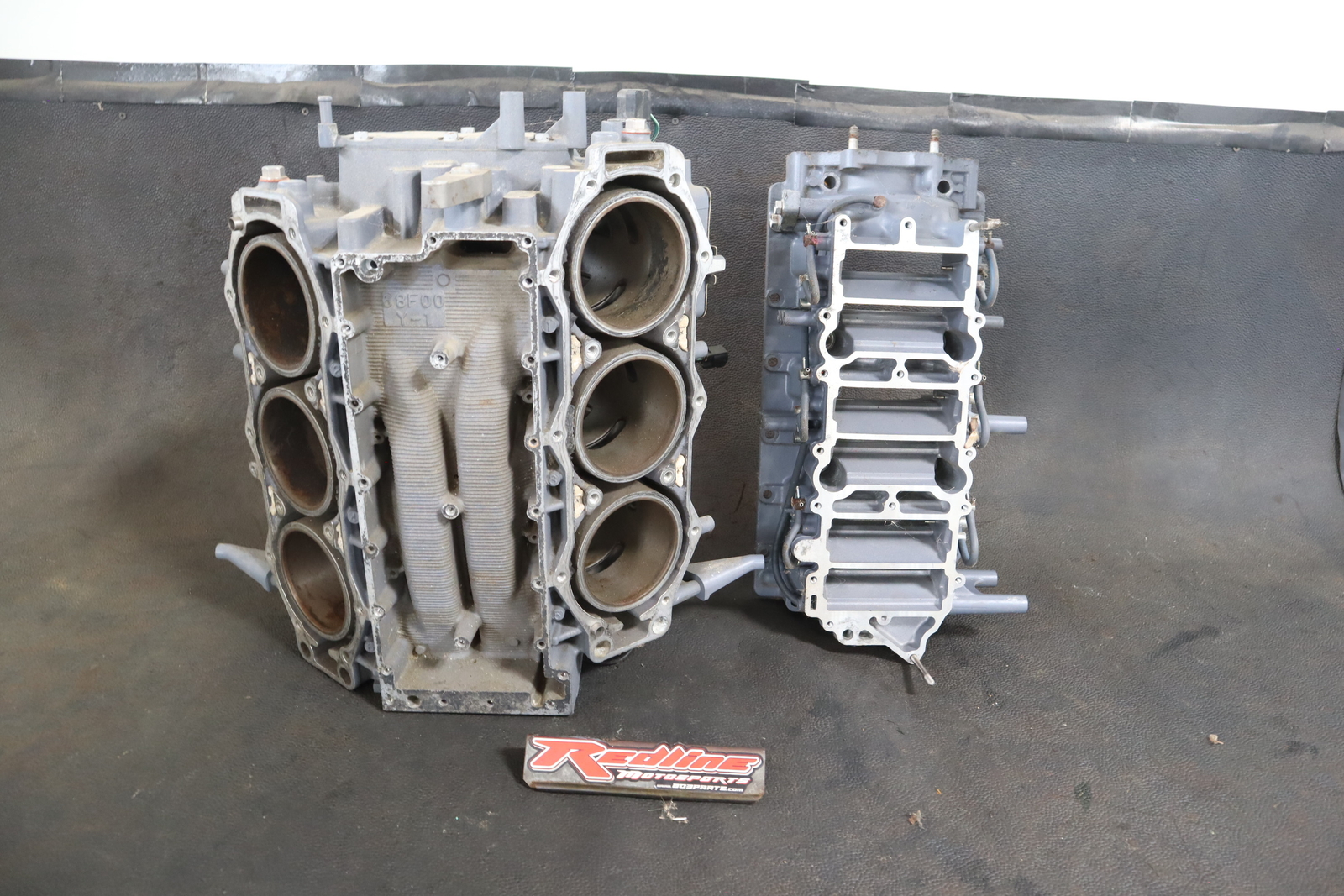 2004 YAMAHA OUTBOARD Z200TXRC ENGINE MOTOR CRANKCASE CRANK CASES BLOCK 68F-15100