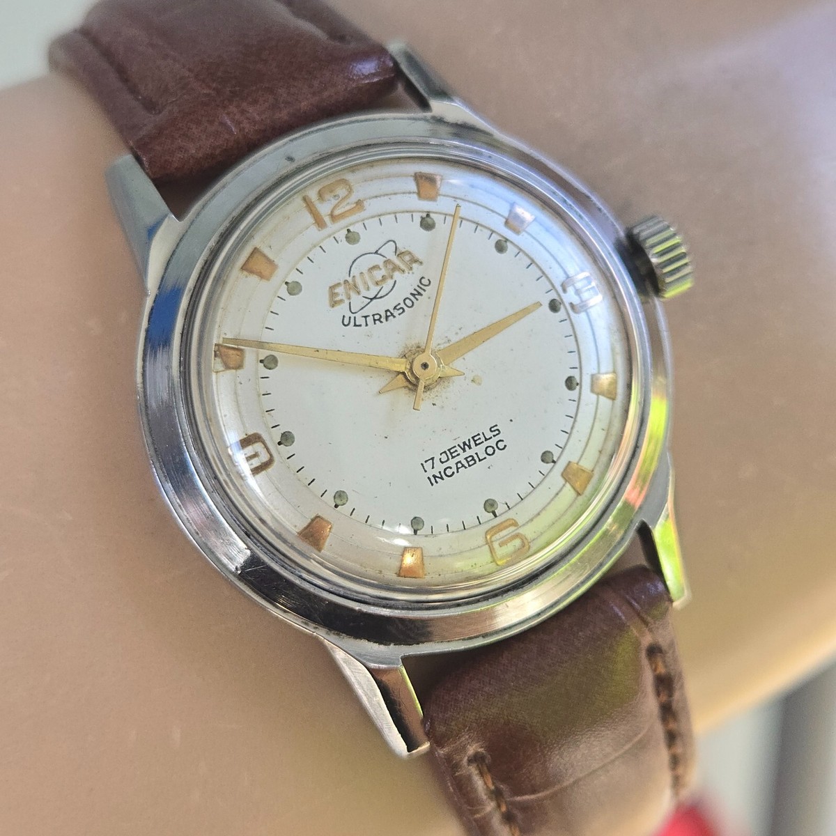 ENICAR ULTRASONIC 21jewels 手巻き A1711 Enicar Ultrasonic A1711 Hand-Wound 21 Jewels Antique Watch