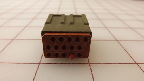 DEUTSCH 56242 8943B CTJ 420E009 11139 CONNECTOR T30566