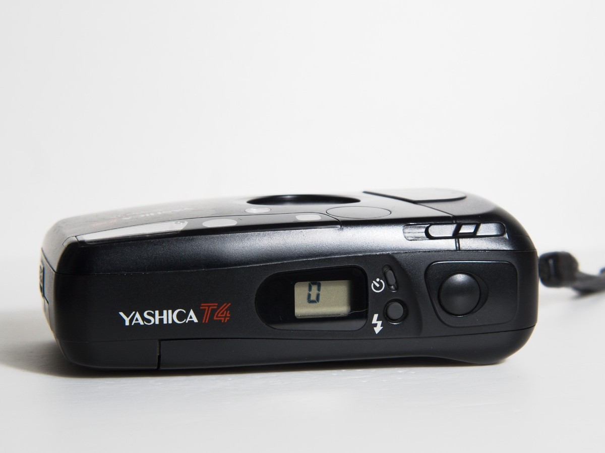 Yashica T4 Weatherproof Film Camera w/ 35mm f3.5 T*Lens - TESTED