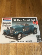 '32 Ford Street Rod 1:24 Classic Cruiser Scale Monogram Model Kit,Level 2 New