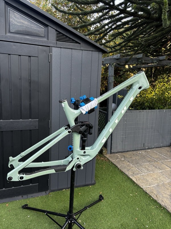 Vitus escape Carbon Fibre Mountain Bike Frame XL 29 in Green Frame Only