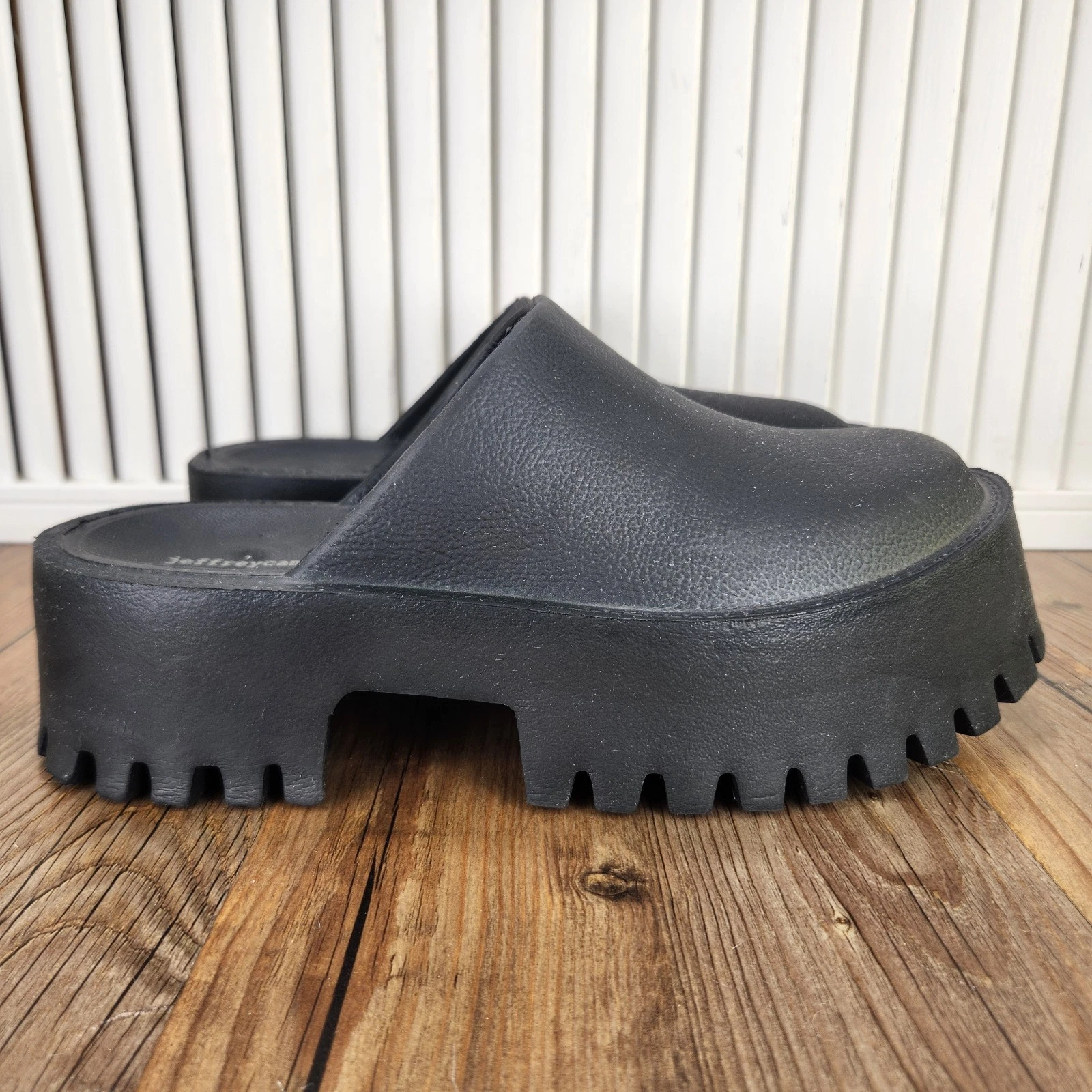 Jeffrey Campbell Clogge Platform Mules Womens Sz 7 Black Chunky Lug Sole Sandals