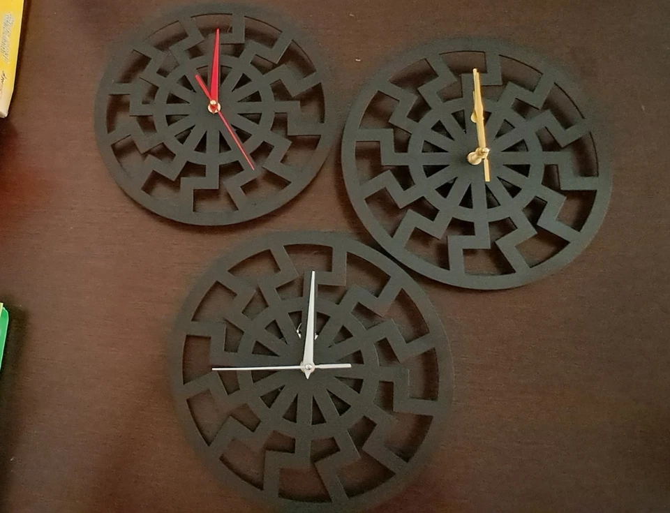 Orologio Da Parete Tema SOLE NERO - Immagine 2 di 3