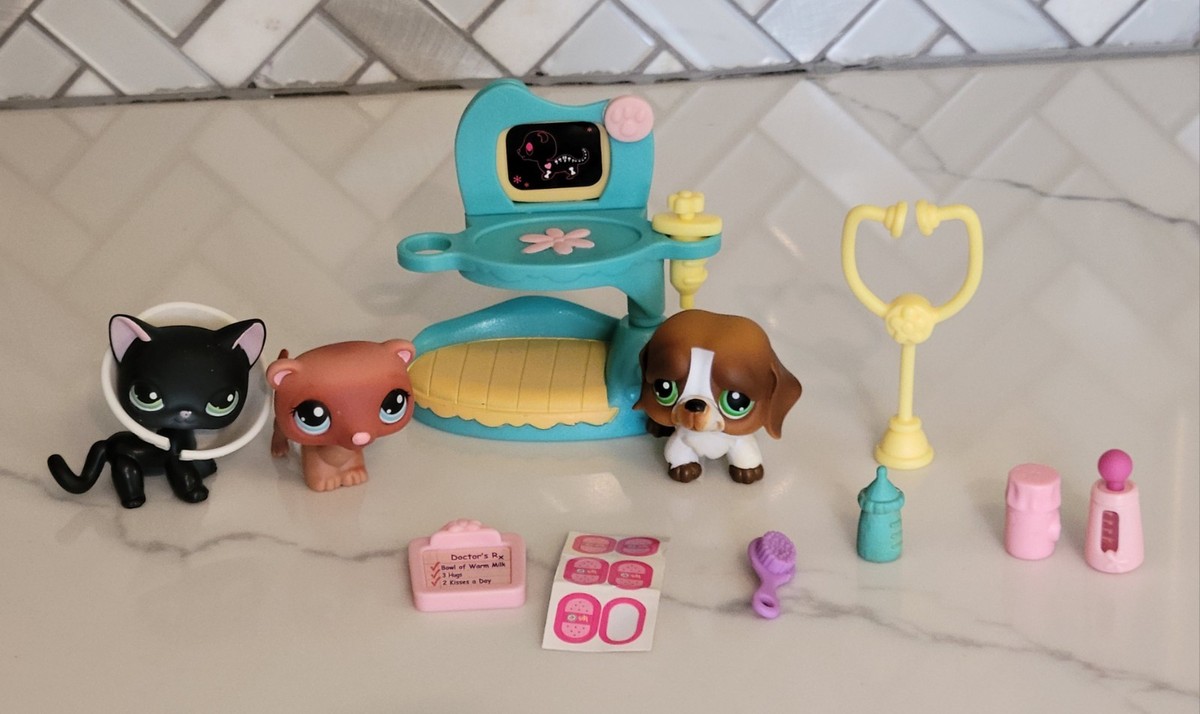 LPS Cozy Care Center Playset W/ 3 Pets #334 Ferret #335 St.Bernard