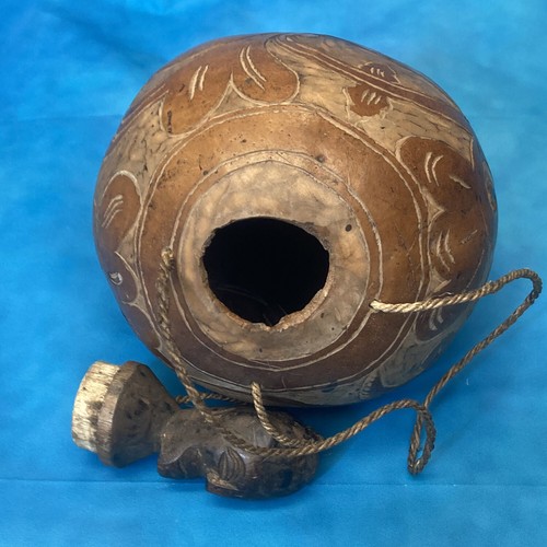 Vintage Hand Carved Scrimshaw Gourd Canteen - Picture 2 of 5