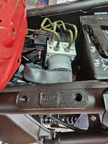 Tracer 9/GT/GT+ 2021-24 8mm Seat Mod, Seat Riser Kit. - Picture 9 of 13