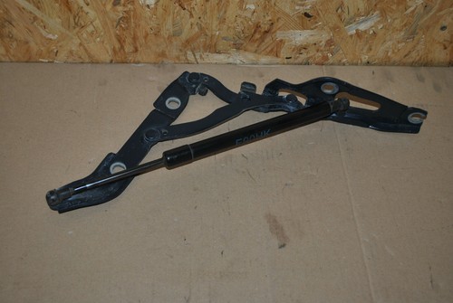 BMW E90 E92 LCI Scharnier Halter Heckklappe hinten rechts mit Dämpfer 7060628