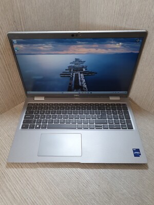 Dell Latitude 5530 i5-1245U 16GB DDR4 256GB SSD WIN 11 Pro Grade D EA1401