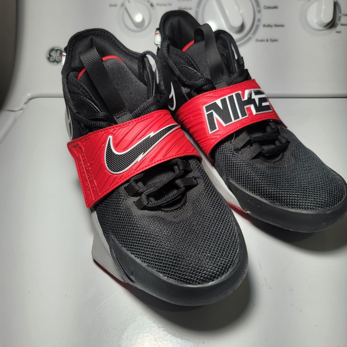 3/26 夜 Nike Future Court 3 Black/White/Red Boys Sneakers Shoes Size