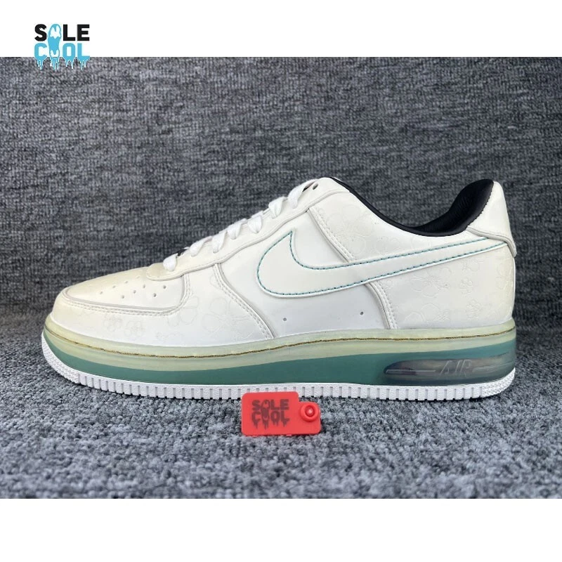 Chaussures homme Nike Air Force 1 Supreme Max Air 07 blanches 316666 111