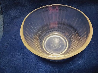 vintage Pyrex 3 cup bowl with classic vertical lines