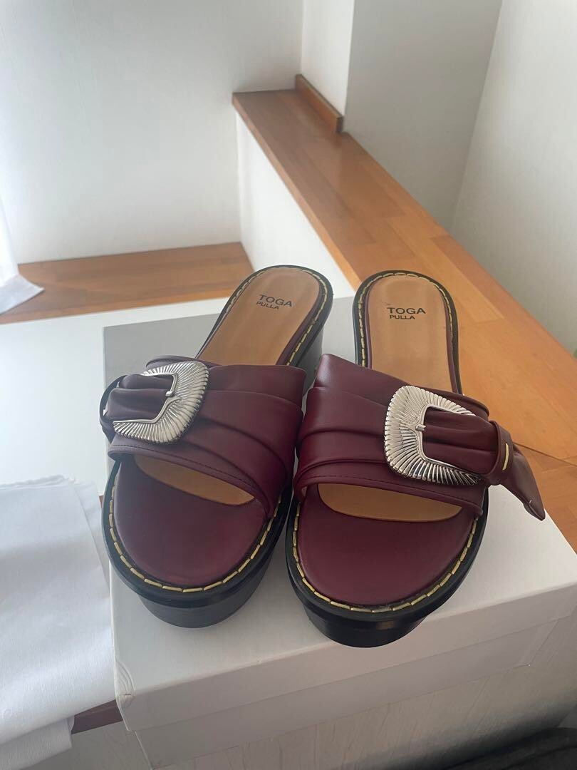 TOGA PULLA TOGA ARCHIVES 39 Red Leather Size 39 Red Sandal Unused